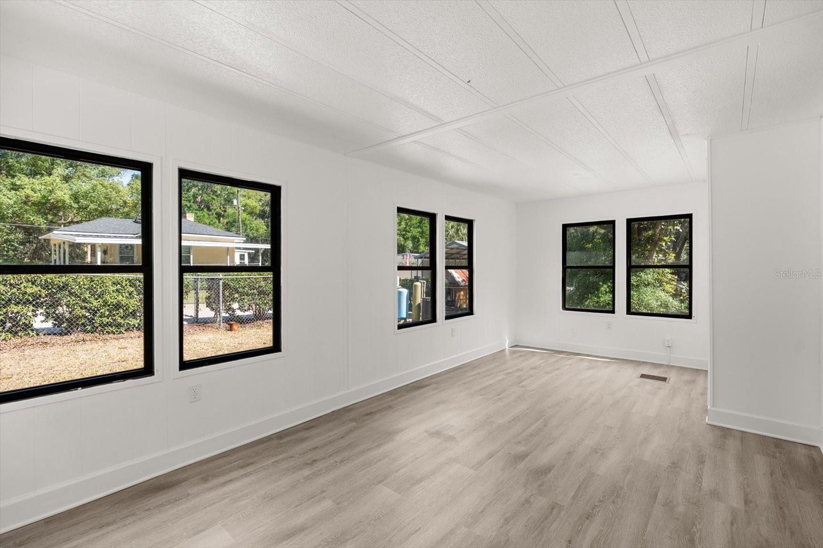 LADY LAKE ROSEMARY TERRACE - Residential Lease