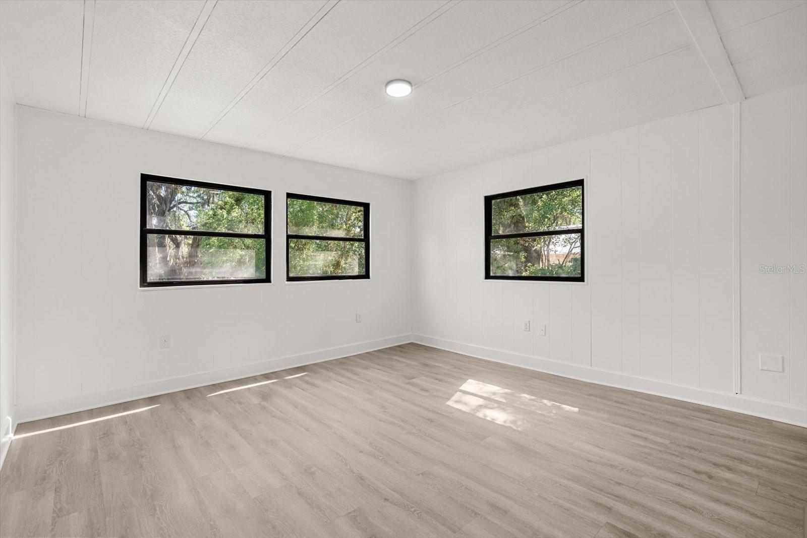 LADY LAKE ROSEMARY TERRACE - Residential Lease