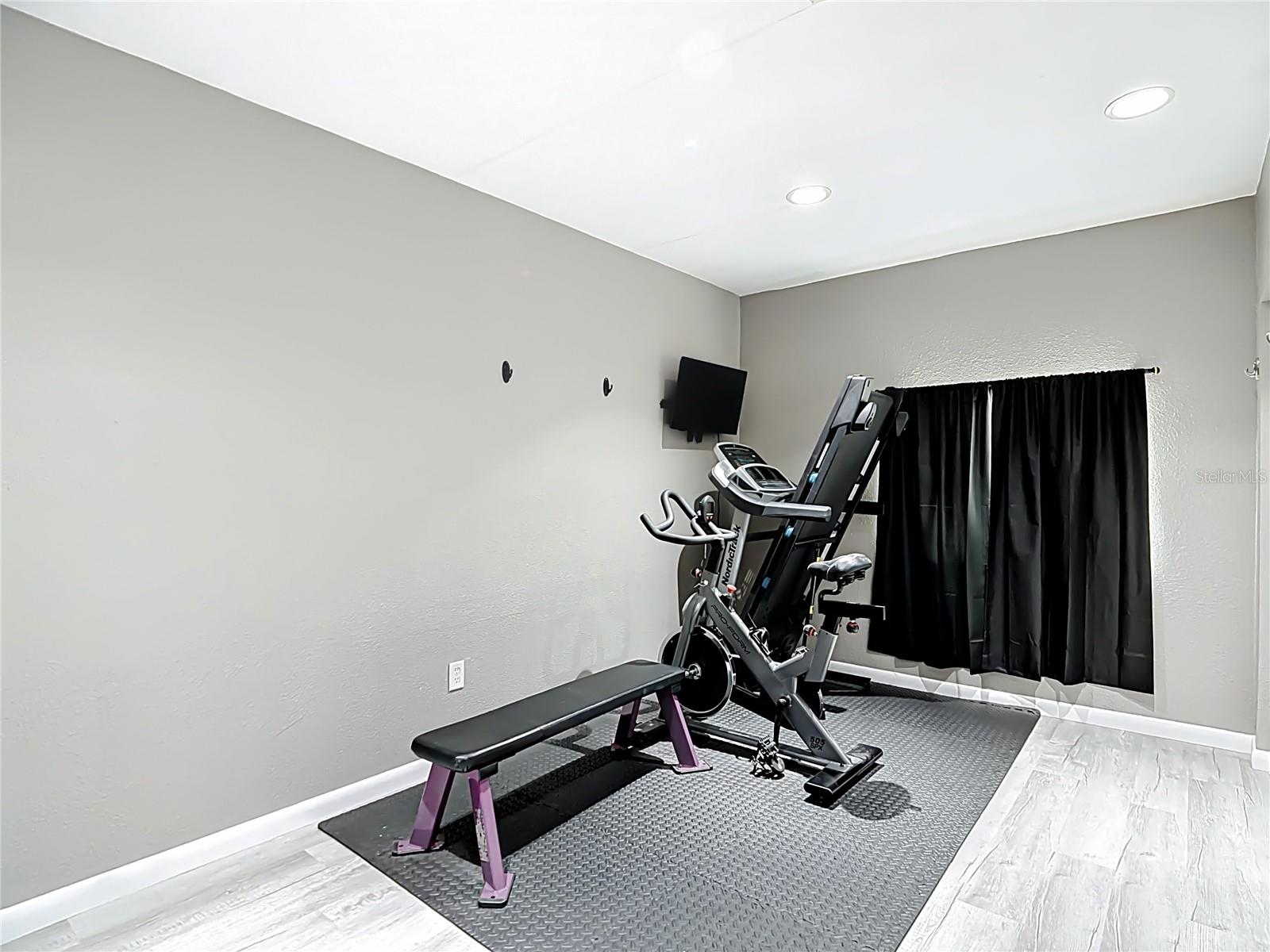 OAKVIEW ESTATES PH ONE - Residential