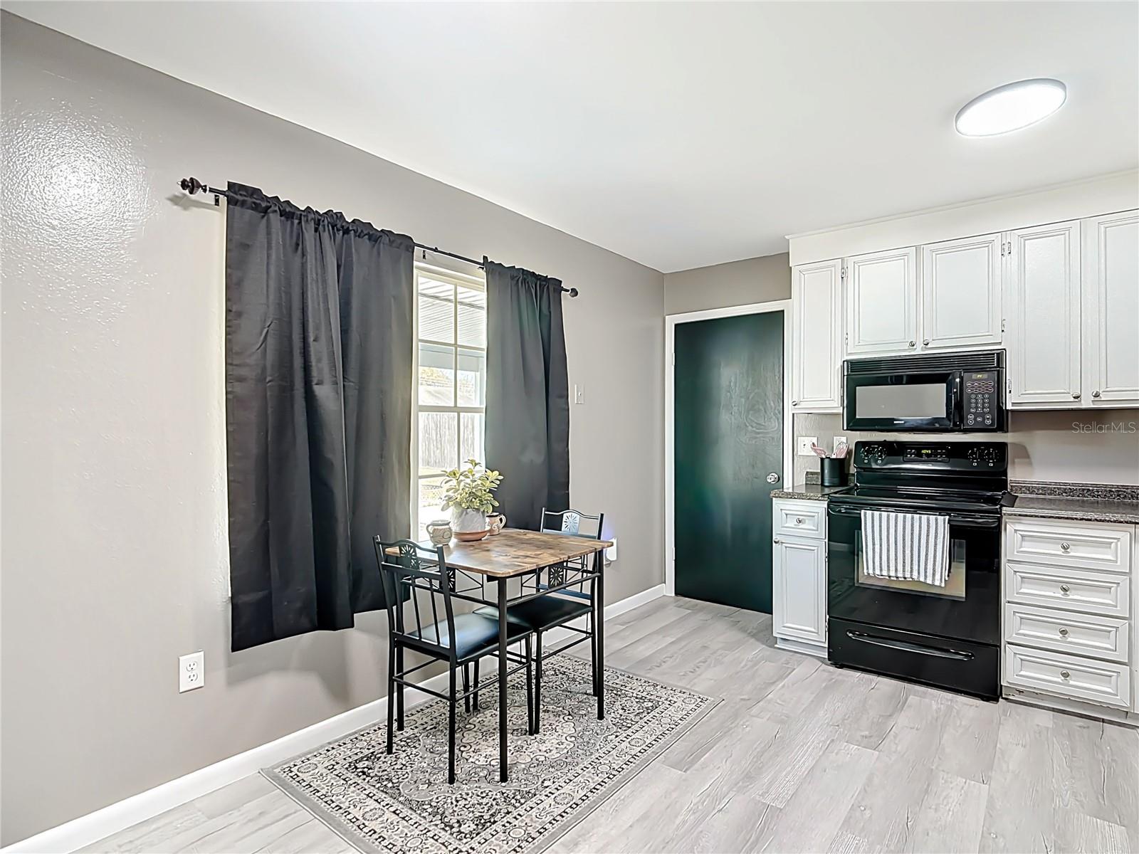 OAKVIEW ESTATES PH ONE - Residential