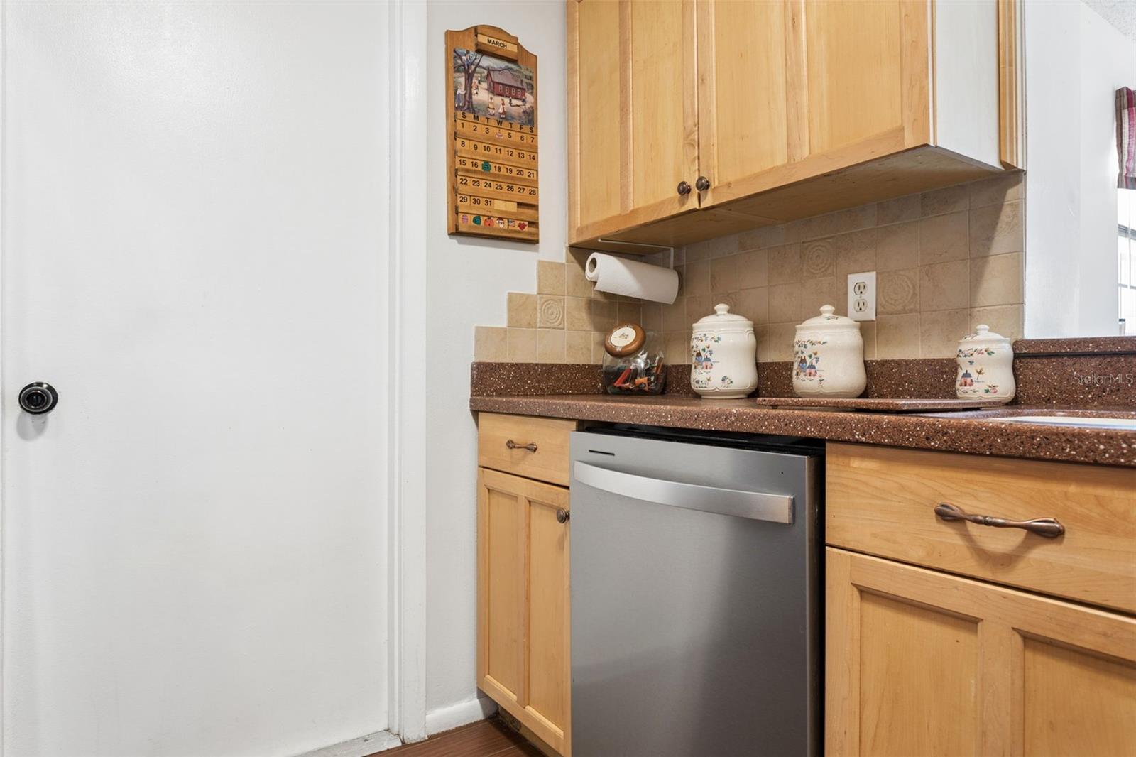 CARROLLWOOD MEADOWS UNIT VI SE - Residential