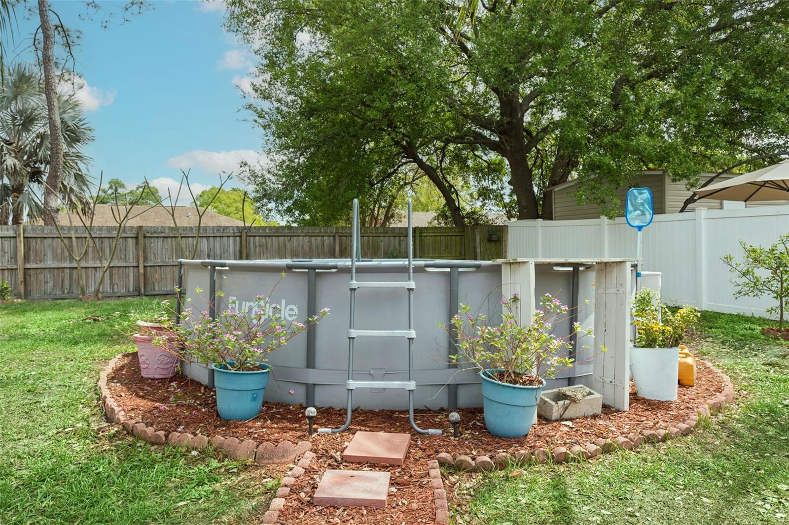 CARROLLWOOD MEADOWS UNIT VI SE - Residential