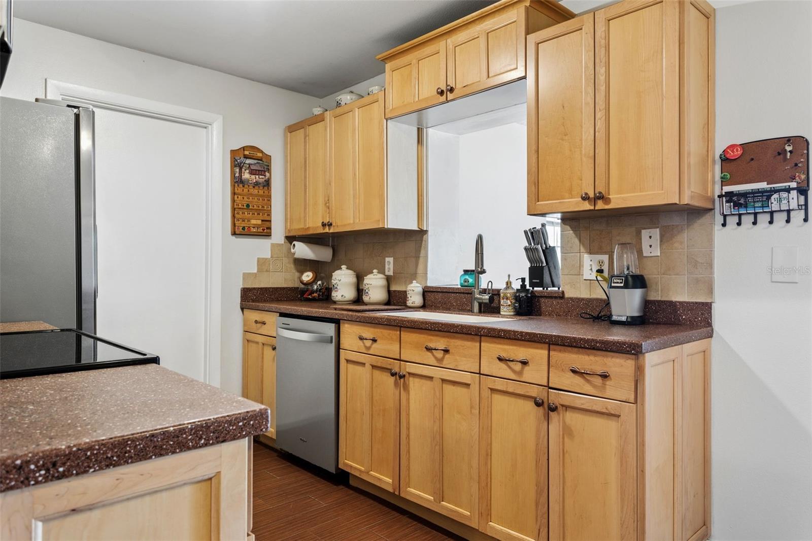 CARROLLWOOD MEADOWS UNIT VI SE - Residential