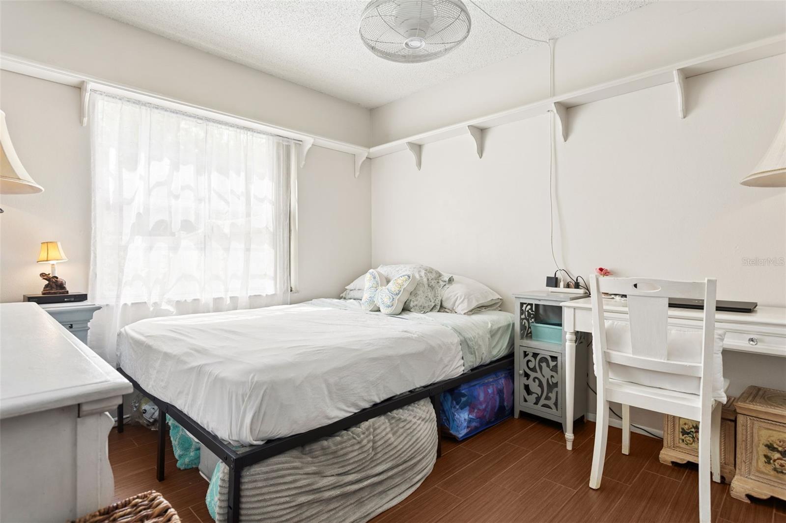 CARROLLWOOD MEADOWS UNIT VI SE - Residential