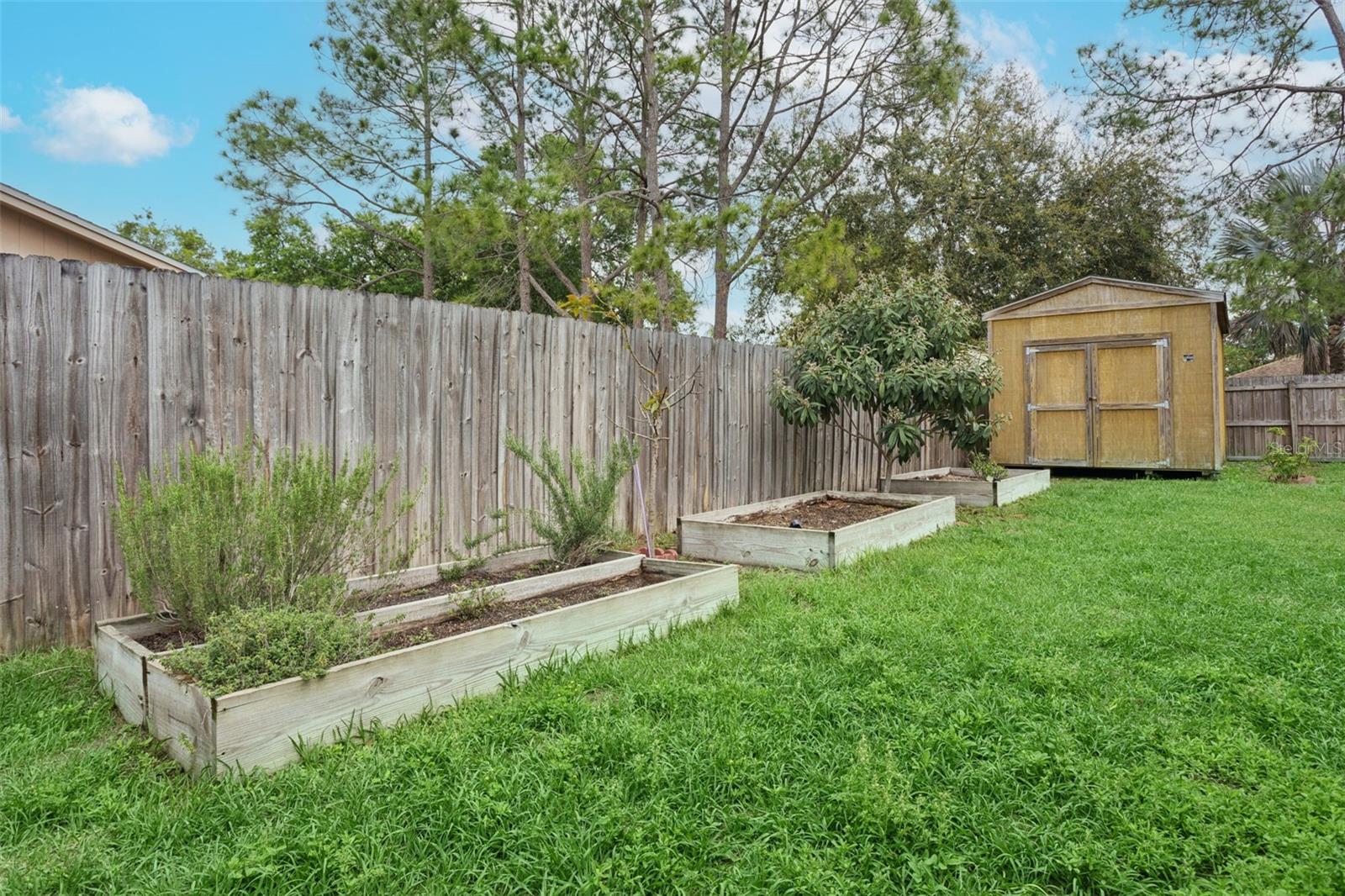 CARROLLWOOD MEADOWS UNIT VI SE - Residential