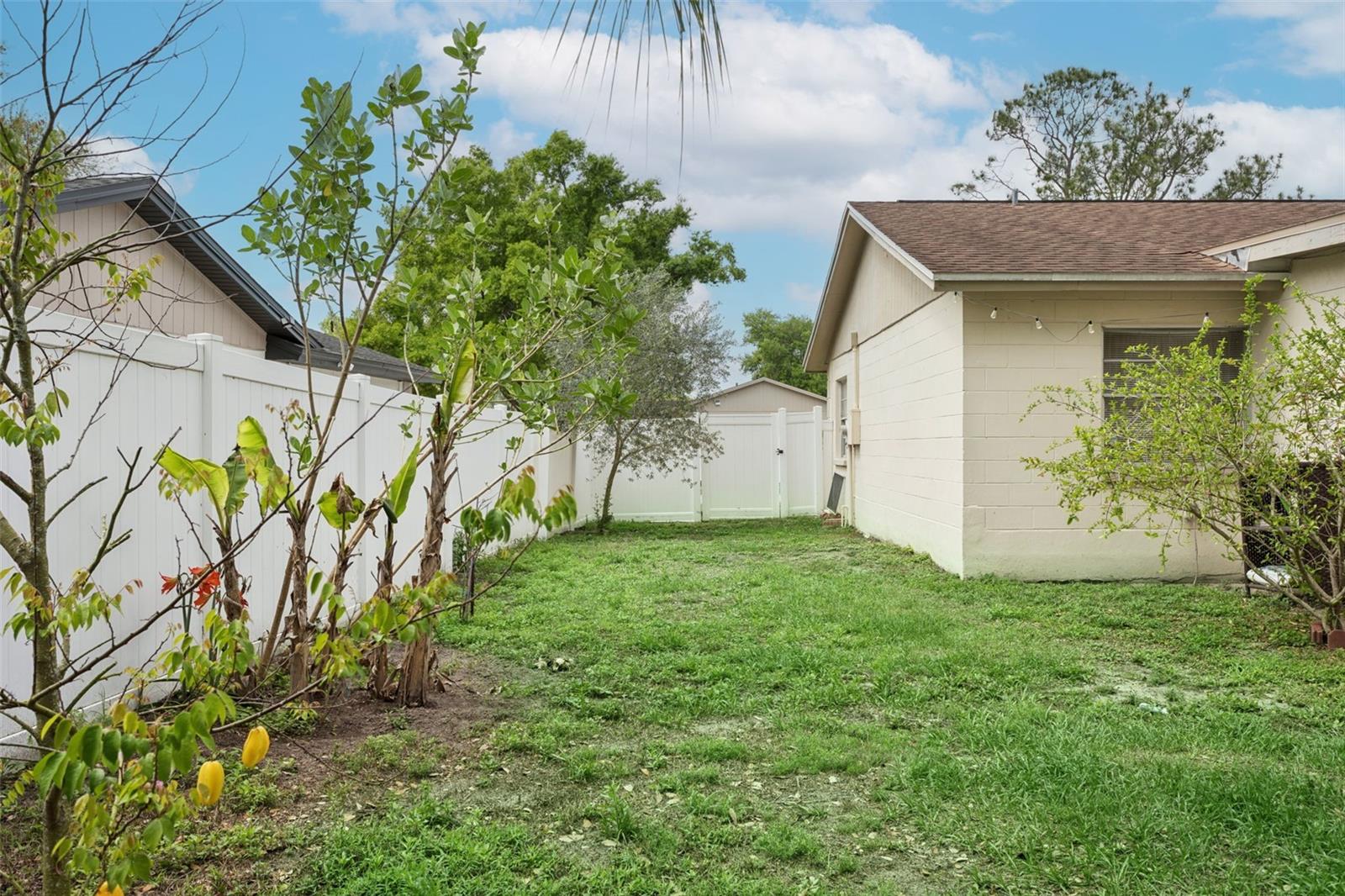 CARROLLWOOD MEADOWS UNIT VI SE - Residential