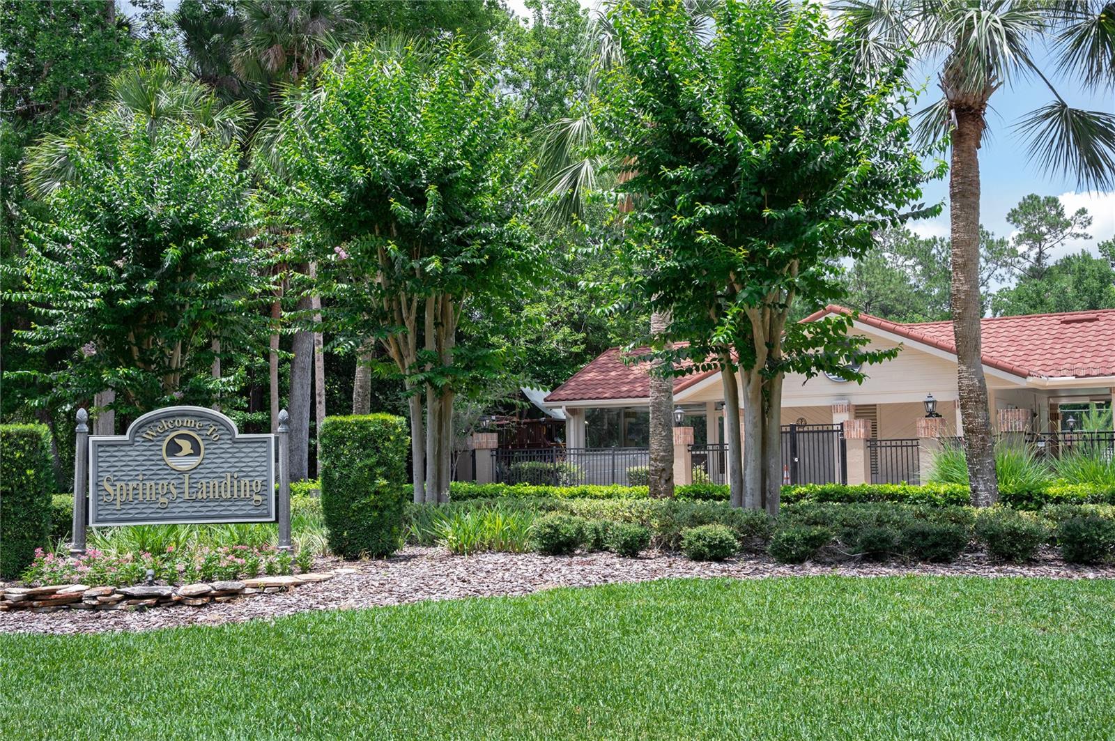 104 FOREST POINT LANE