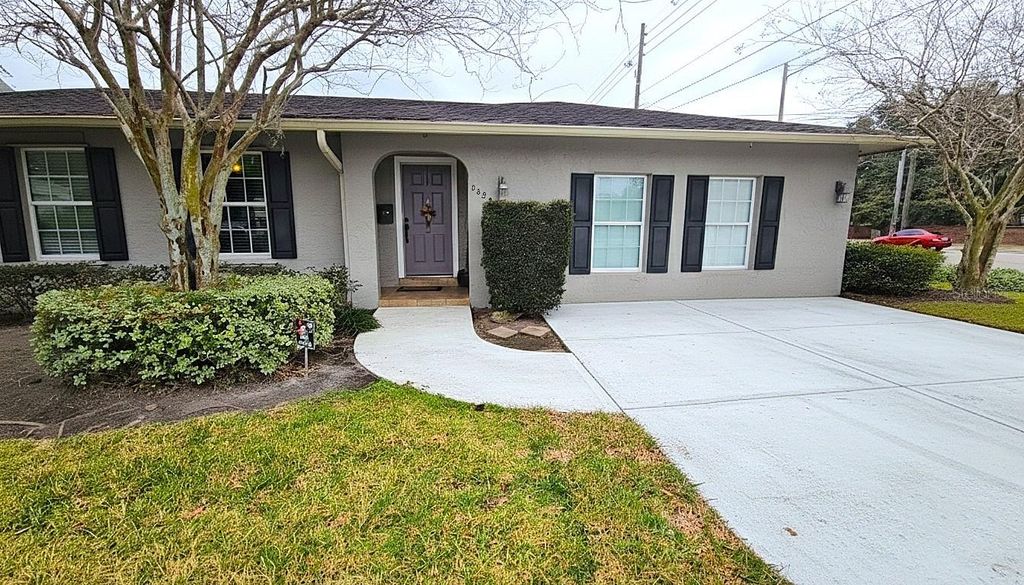 Photo of 6628 Blanche Court, Orlando, FL 32818 (MLS # TB8476935)