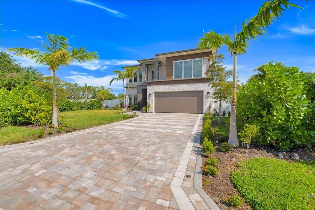 Photo of 1805 Goldenrod Street, Sarasota, FL 34239 (MLS # A4666740)