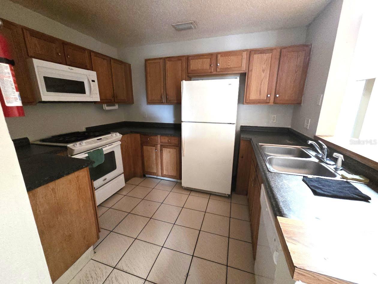 WESTSIDE TOWNHOMES - Residential