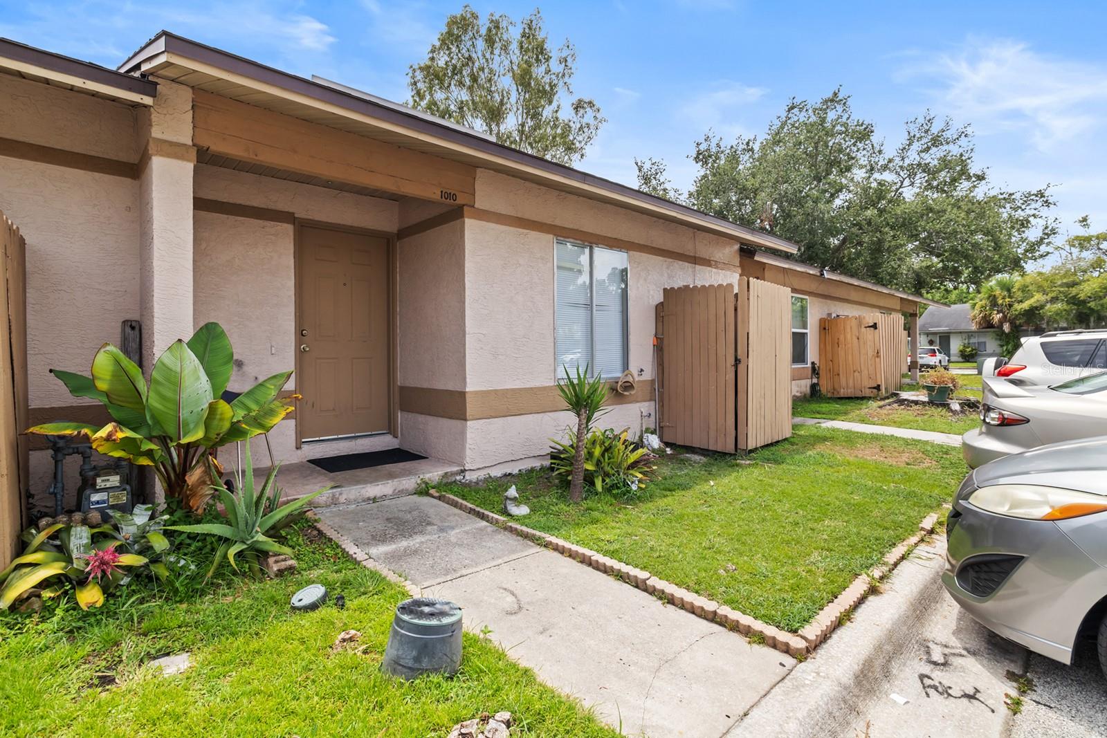 WESTSIDE TOWNHOMES - Residential