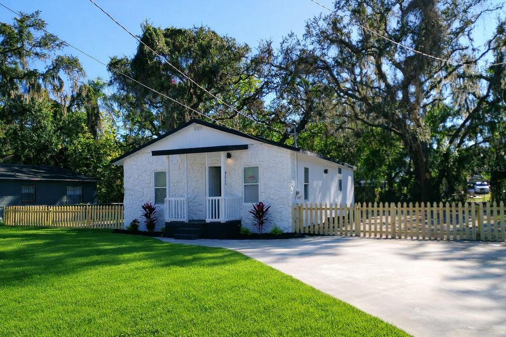 Photo of 3613 Deleuil Avenue, Tampa, FL 33610 (MLS # TB8456745)