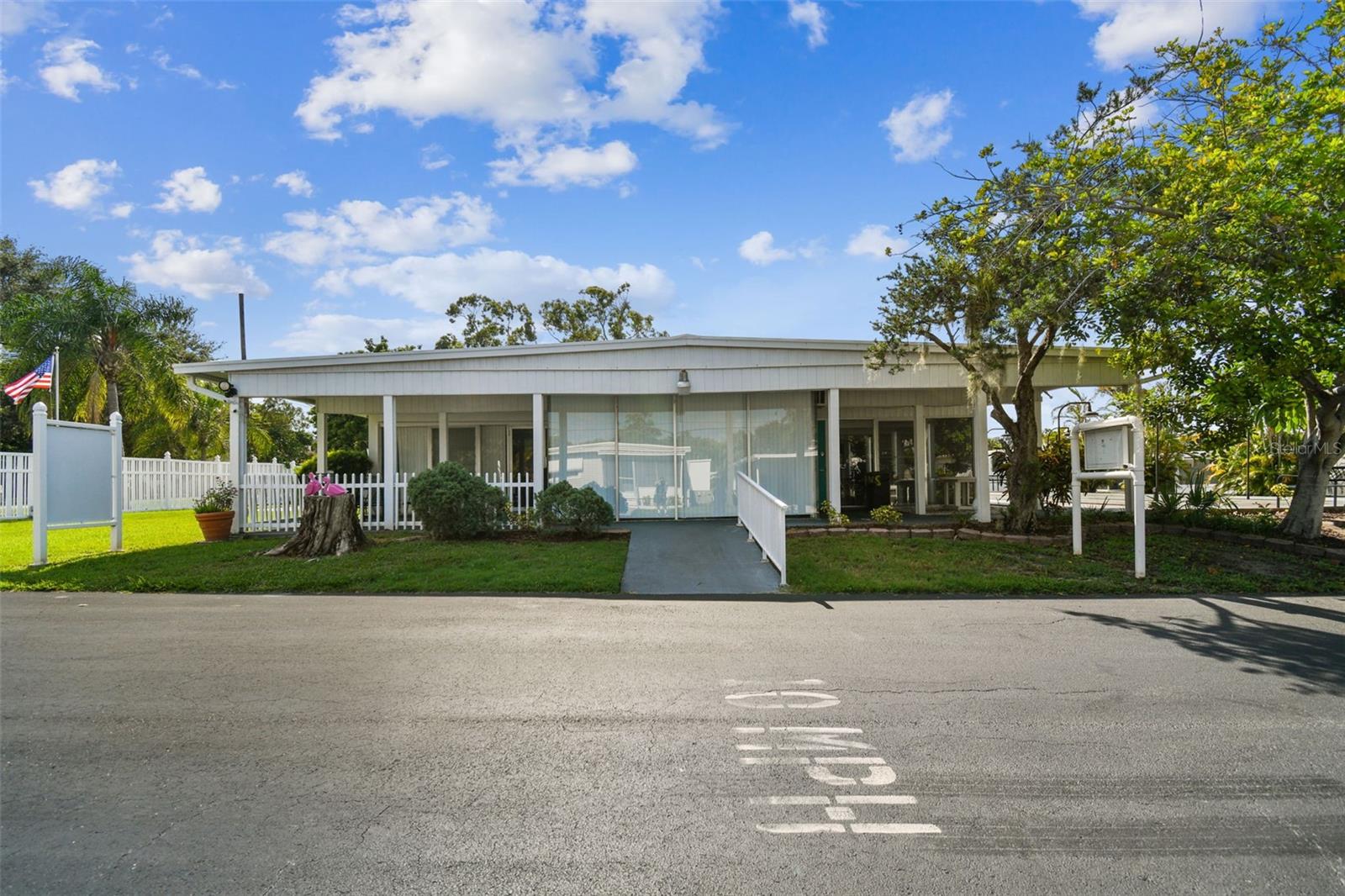 FLOWERWOOD CLUB MOBILE HOME PARK UNREC - Land