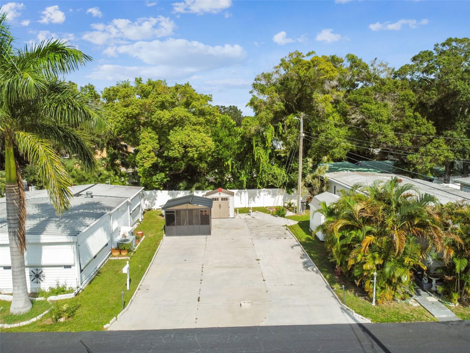 FLOWERWOOD CLUB MOBILE HOME PARK UNREC - Land