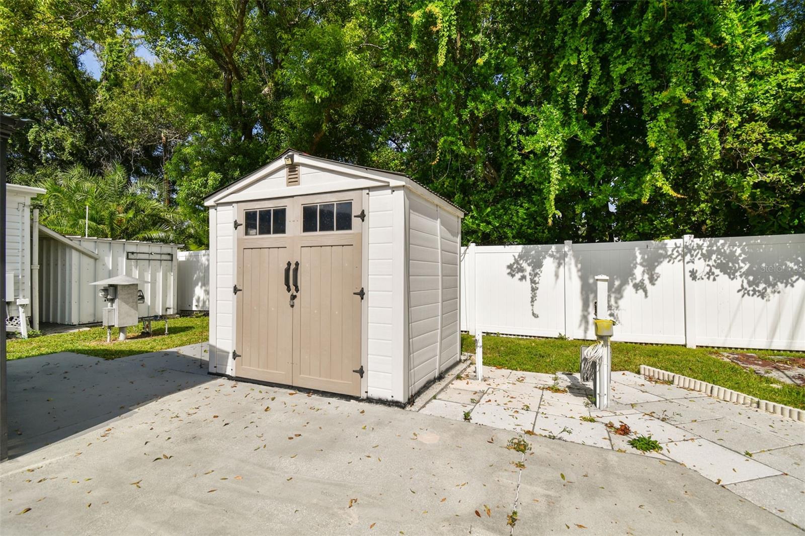 FLOWERWOOD CLUB MOBILE HOME PARK UNREC - Land