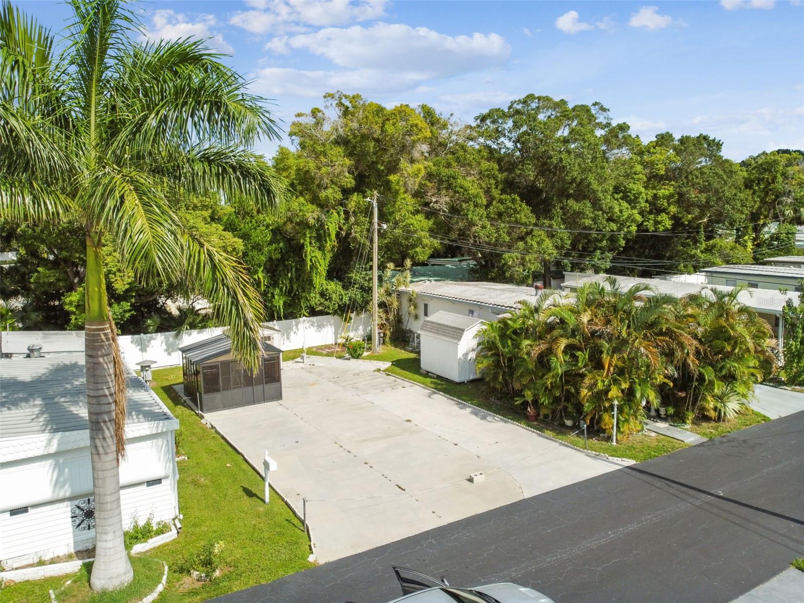 FLOWERWOOD CLUB MOBILE HOME PARK UNREC - Land