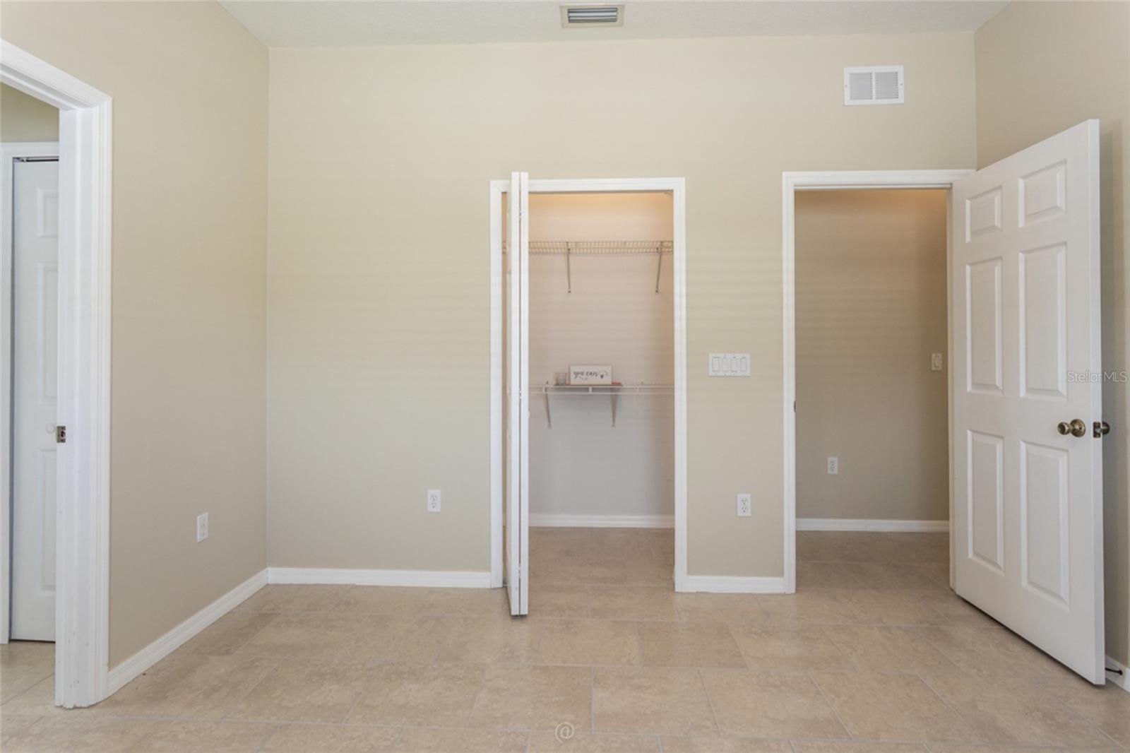 PINE LAKES - Residential