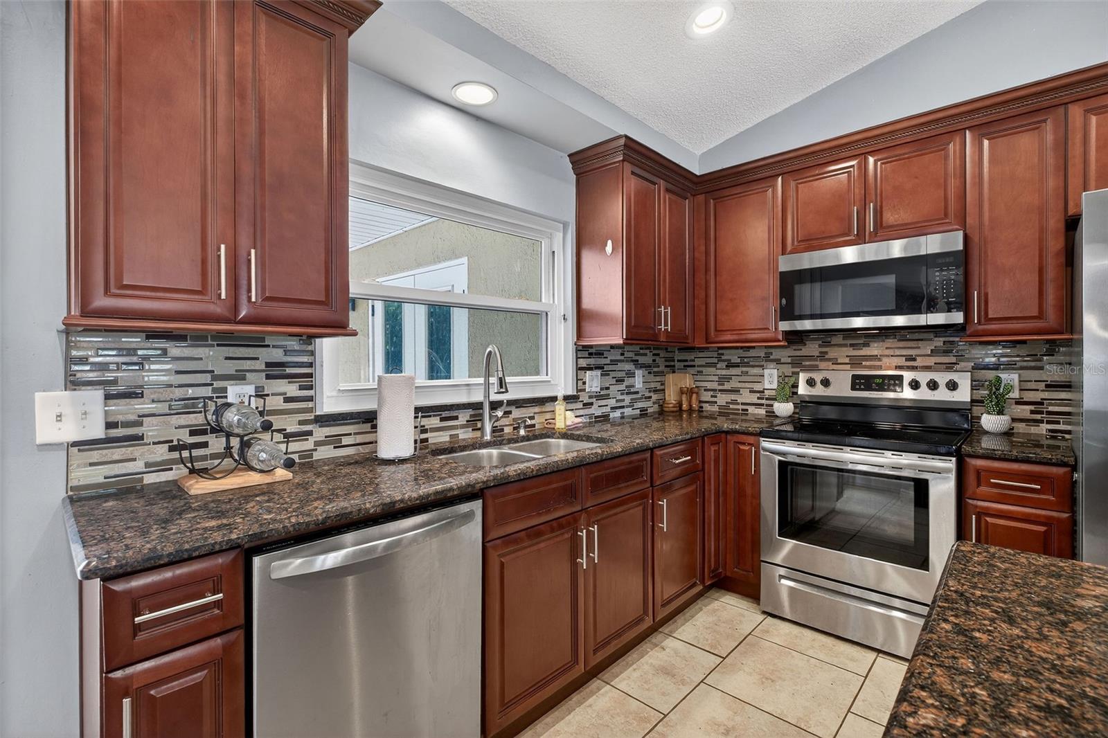 WOODSIDE VILLAGE - Residential