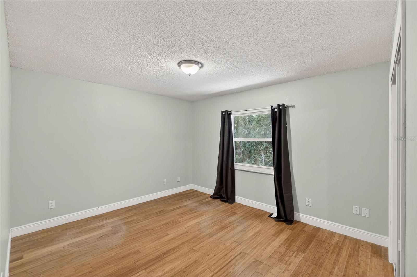 WOODSIDE VILLAGE - Residential