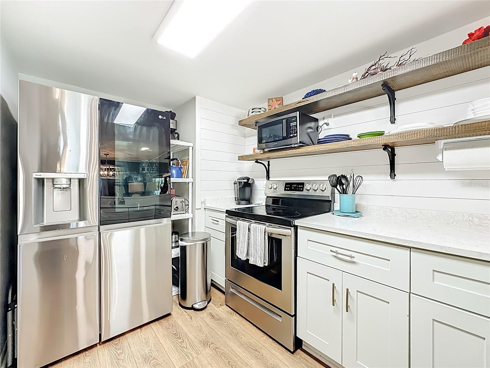 FOUR WINDS - Residential