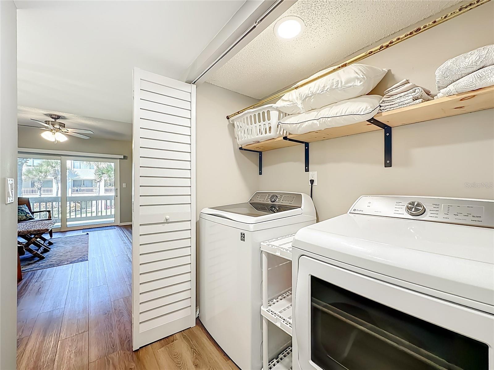 FOUR WINDS - Residential