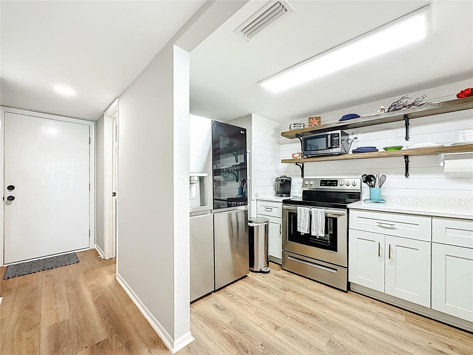 FOUR WINDS - Residential