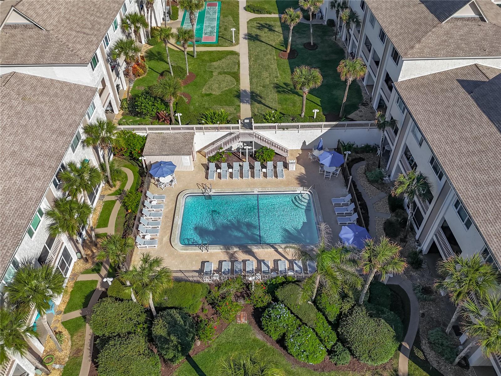 FOUR WINDS - Residential