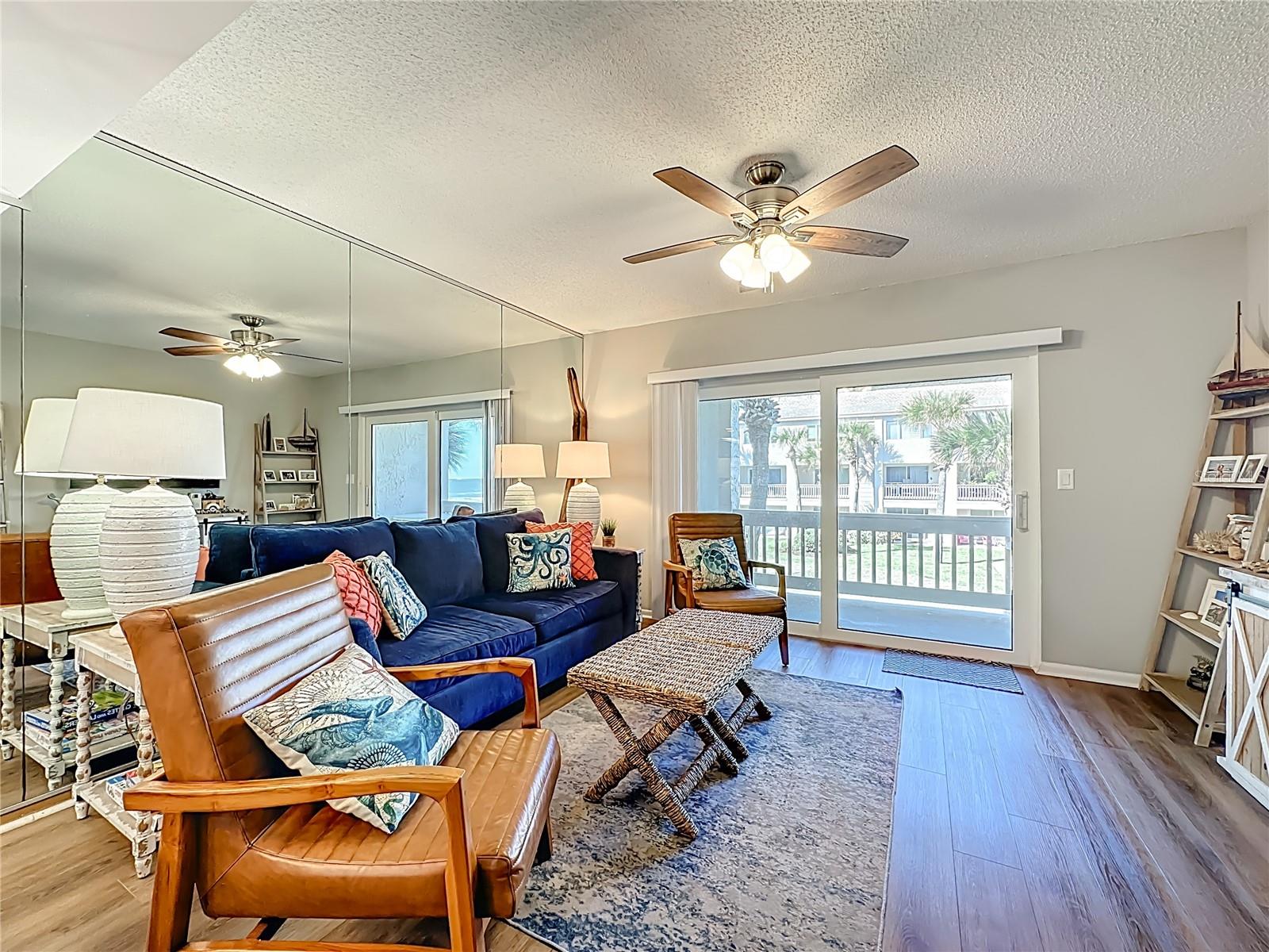 FOUR WINDS - Residential