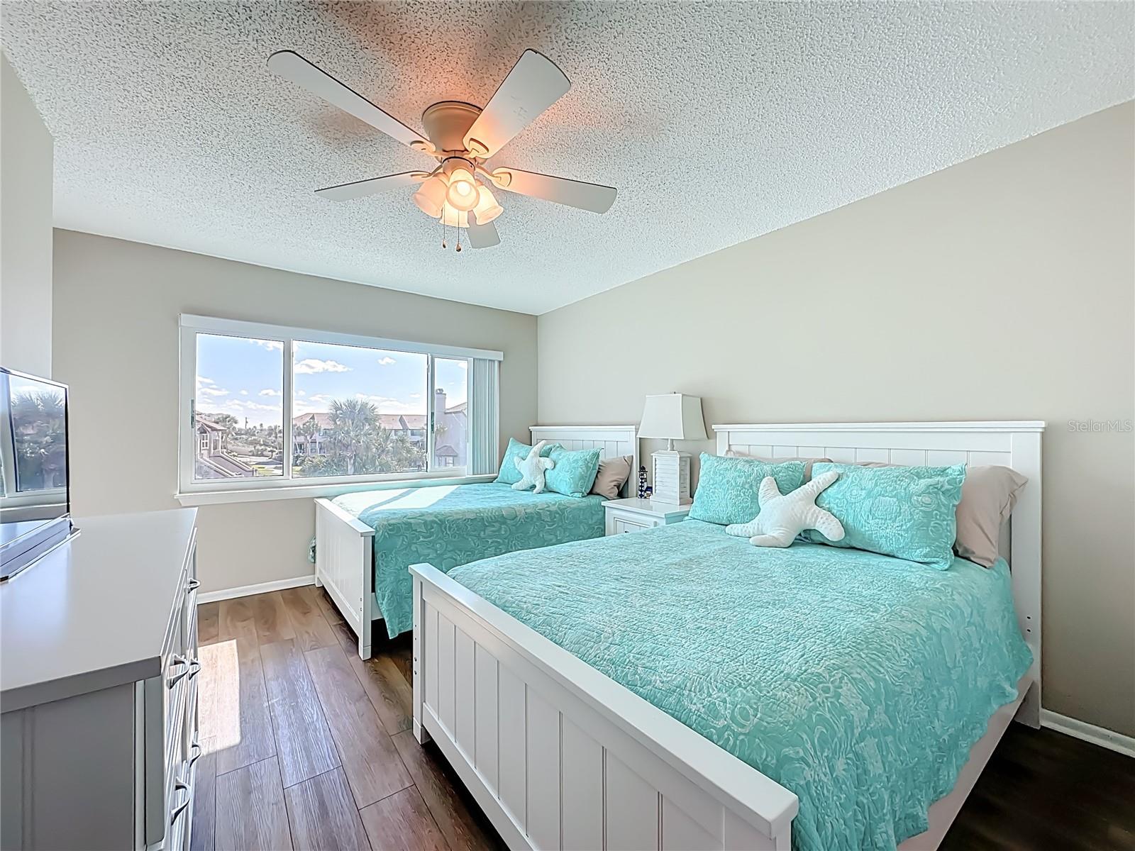 FOUR WINDS - Residential