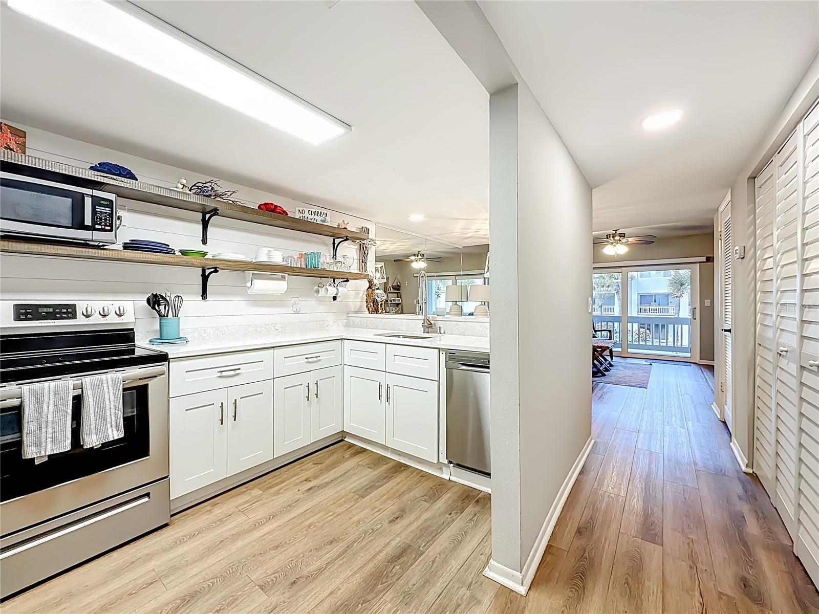 FOUR WINDS - Residential