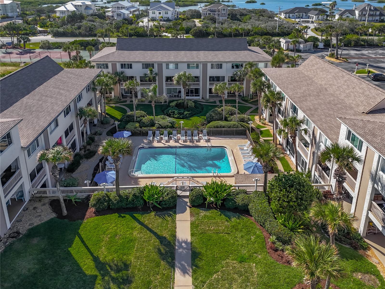 FOUR WINDS - Residential