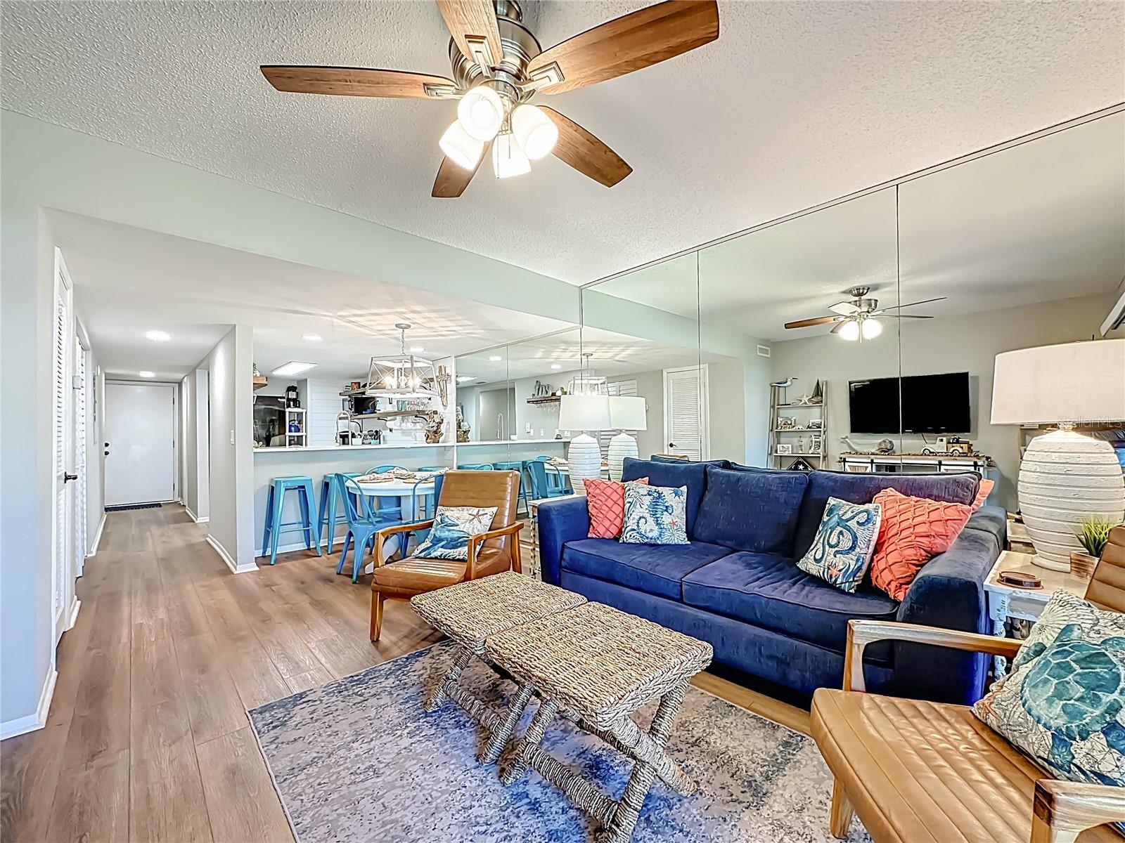 FOUR WINDS - Residential