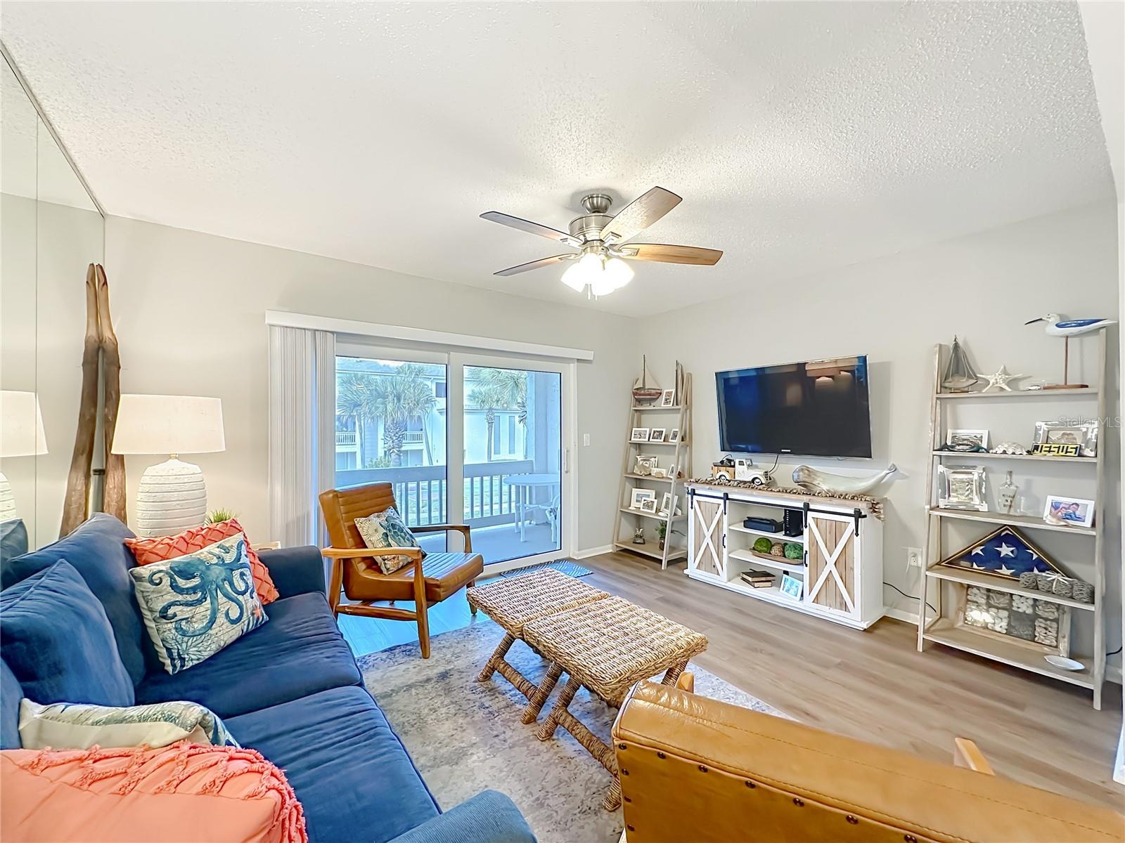 FOUR WINDS - Residential