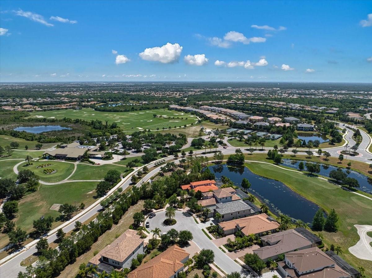COUNTRY CLUB EAST AT LAKEWD RNCH TT - Residential