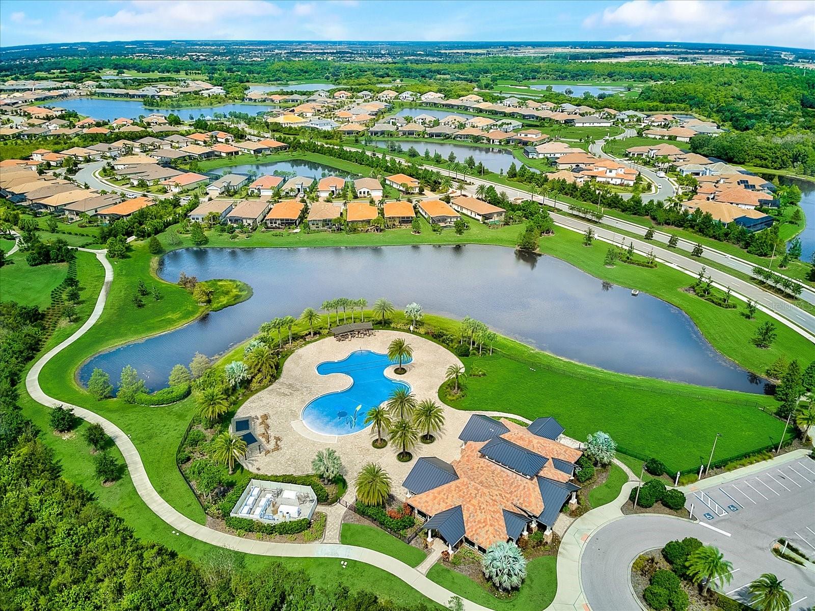 COUNTRY CLUB EAST AT LAKEWD RNCH TT - Residential