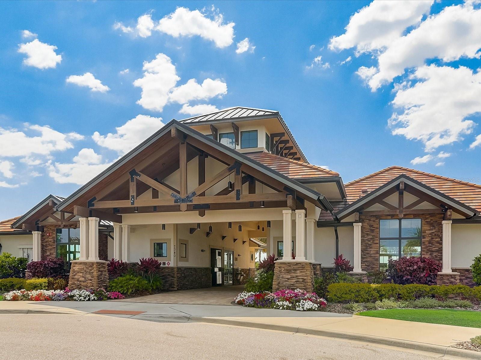 COUNTRY CLUB EAST AT LAKEWD RNCH TT - Residential