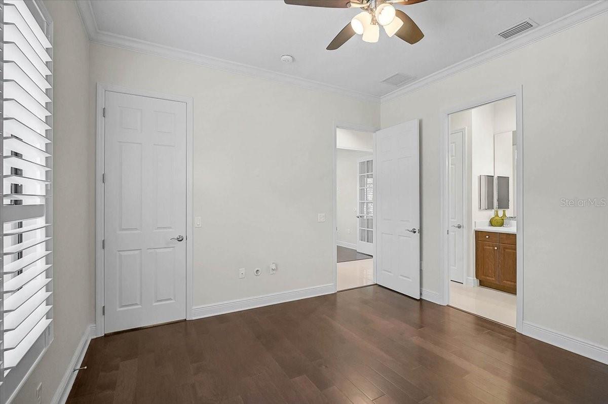 COUNTRY CLUB EAST AT LAKEWD RNCH TT - Residential
