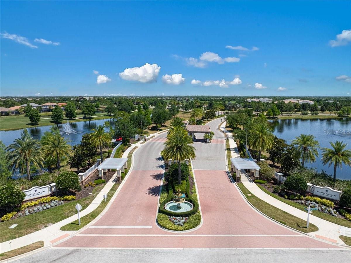 COUNTRY CLUB EAST AT LAKEWD RNCH TT - Residential