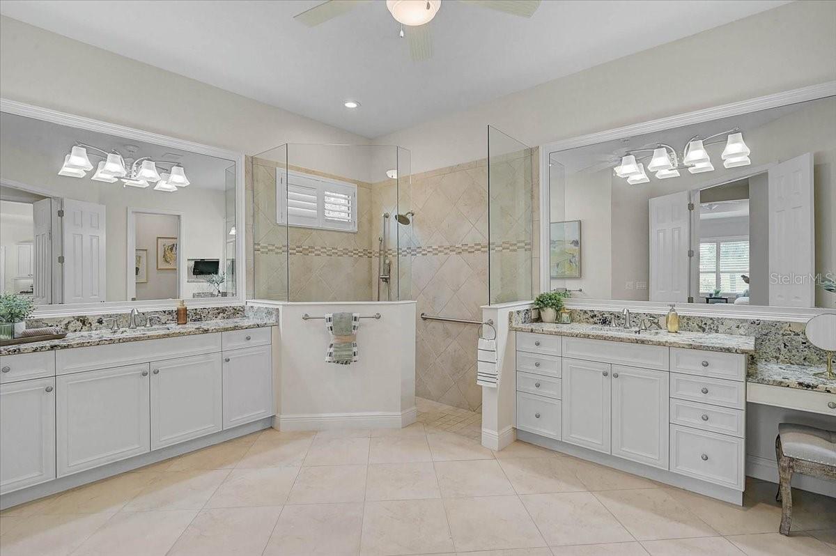 COUNTRY CLUB EAST AT LAKEWD RNCH TT - Residential