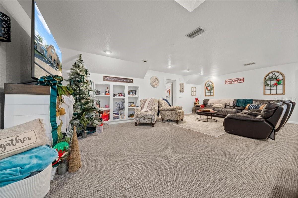 MEADOWVIEW ADD 03 - Commercial Sale