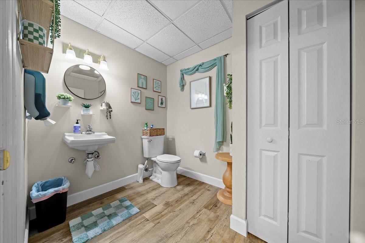 MEADOWVIEW ADD 03 - Commercial Sale