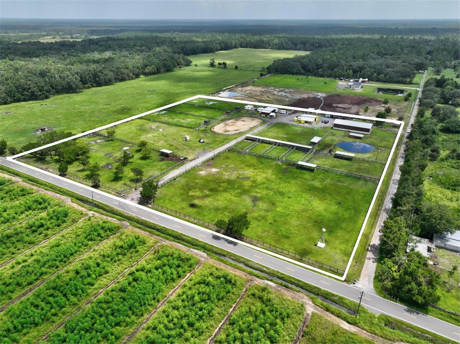 596 E COUNTY ROAD 90