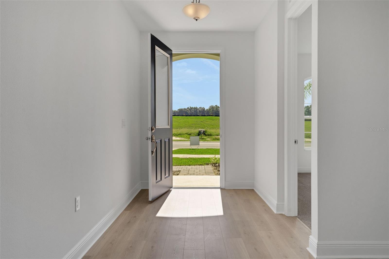 937 SUNSHOWER DRIVE