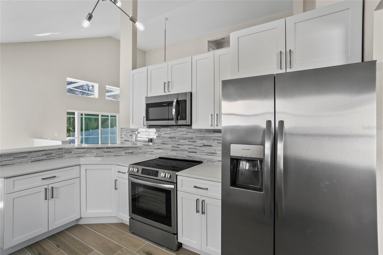 PINEWOOD COUNTRY ESTATES - Residential Lease