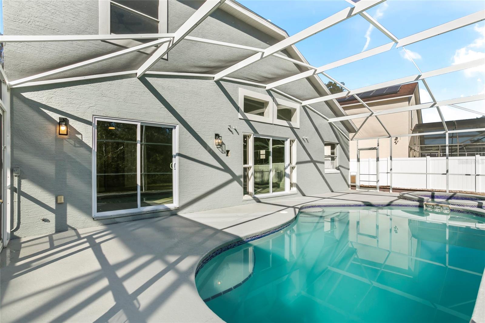 PINEWOOD COUNTRY ESTATES - Residential Lease