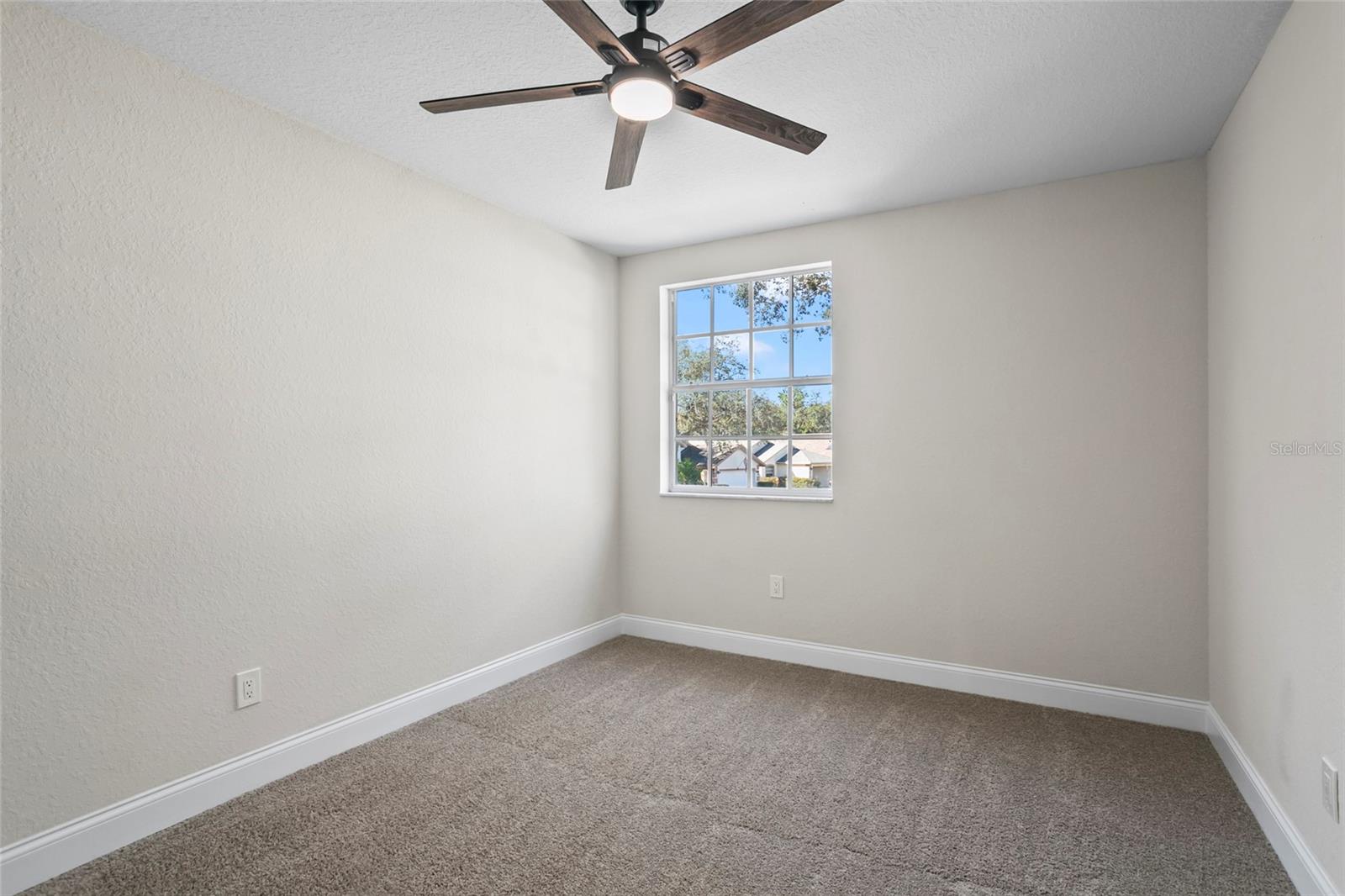 PINEWOOD COUNTRY ESTATES - Residential Lease