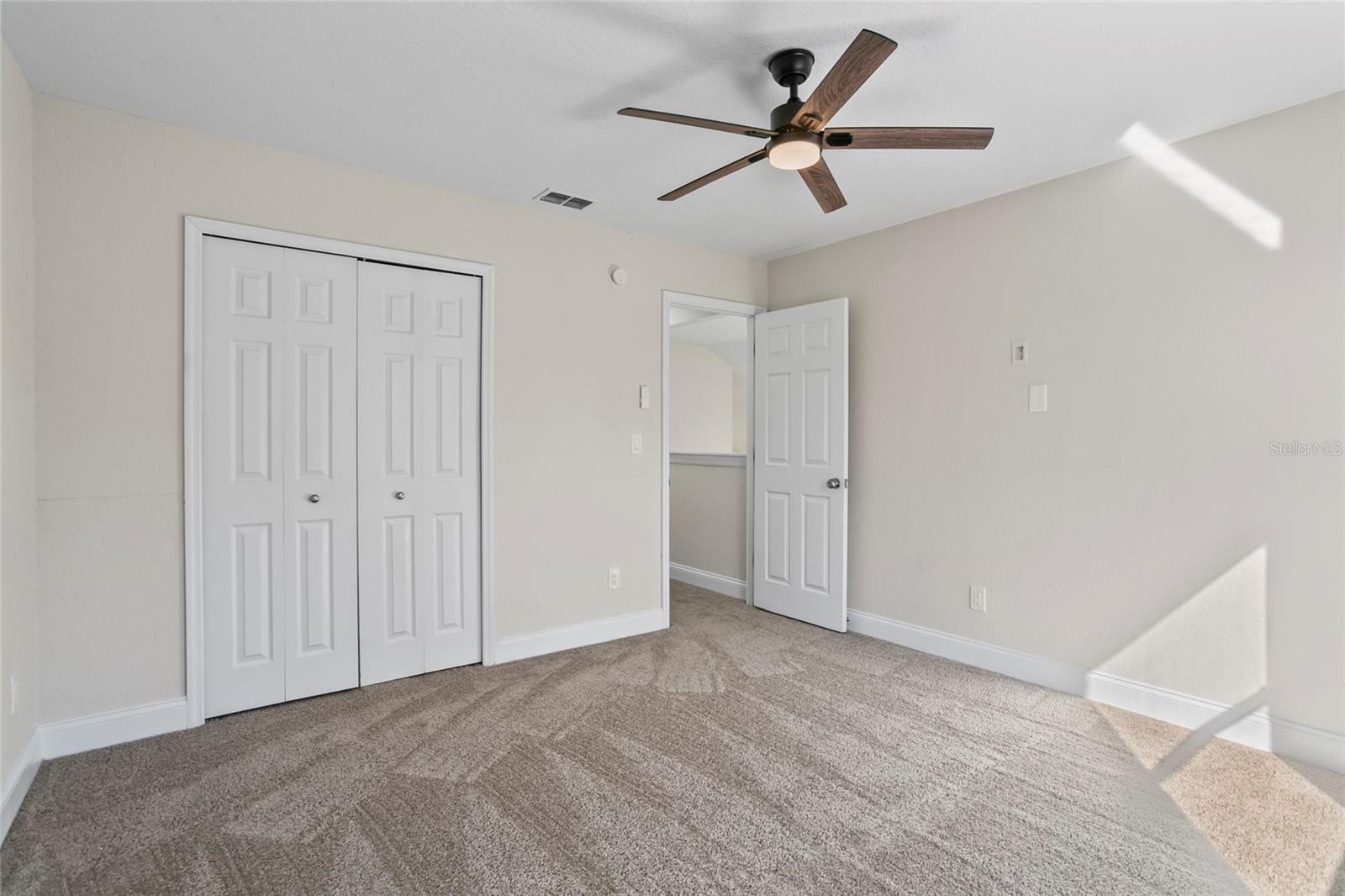 PINEWOOD COUNTRY ESTATES - Residential Lease