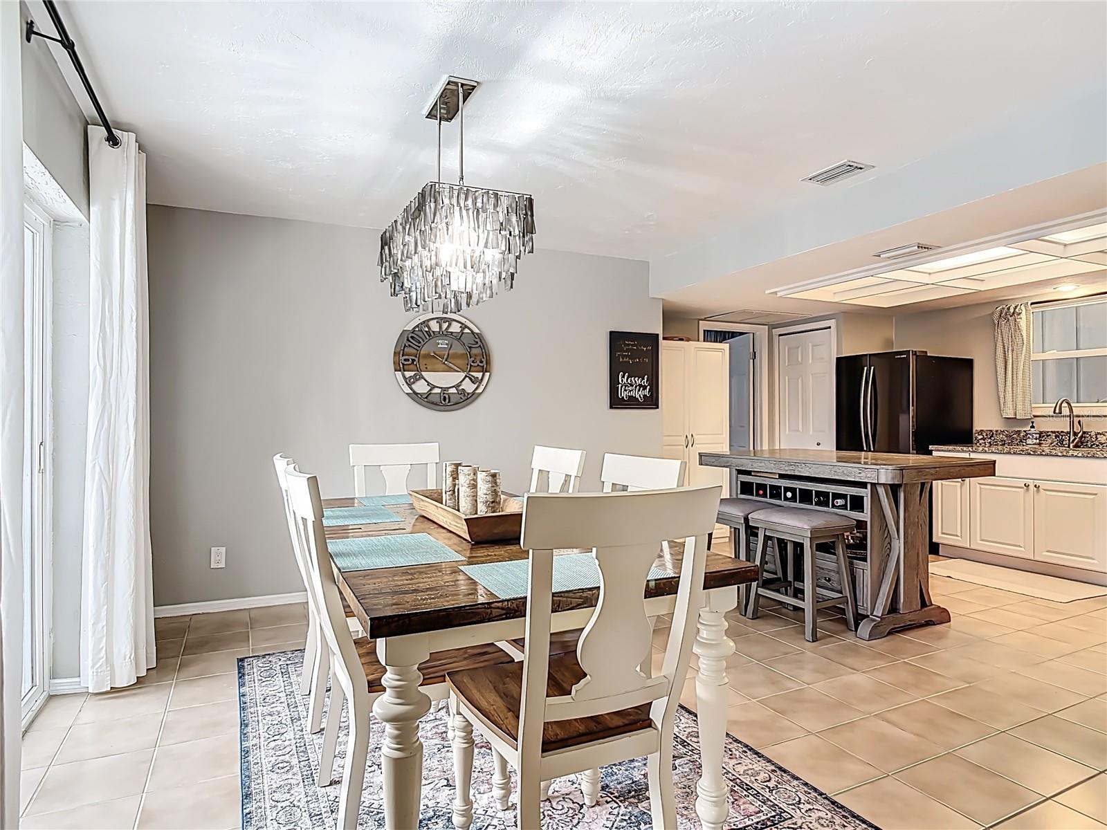 LIGHTHOUSE SHORES - Residential