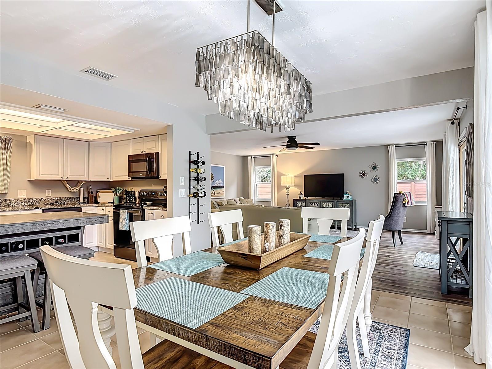 LIGHTHOUSE SHORES - Residential