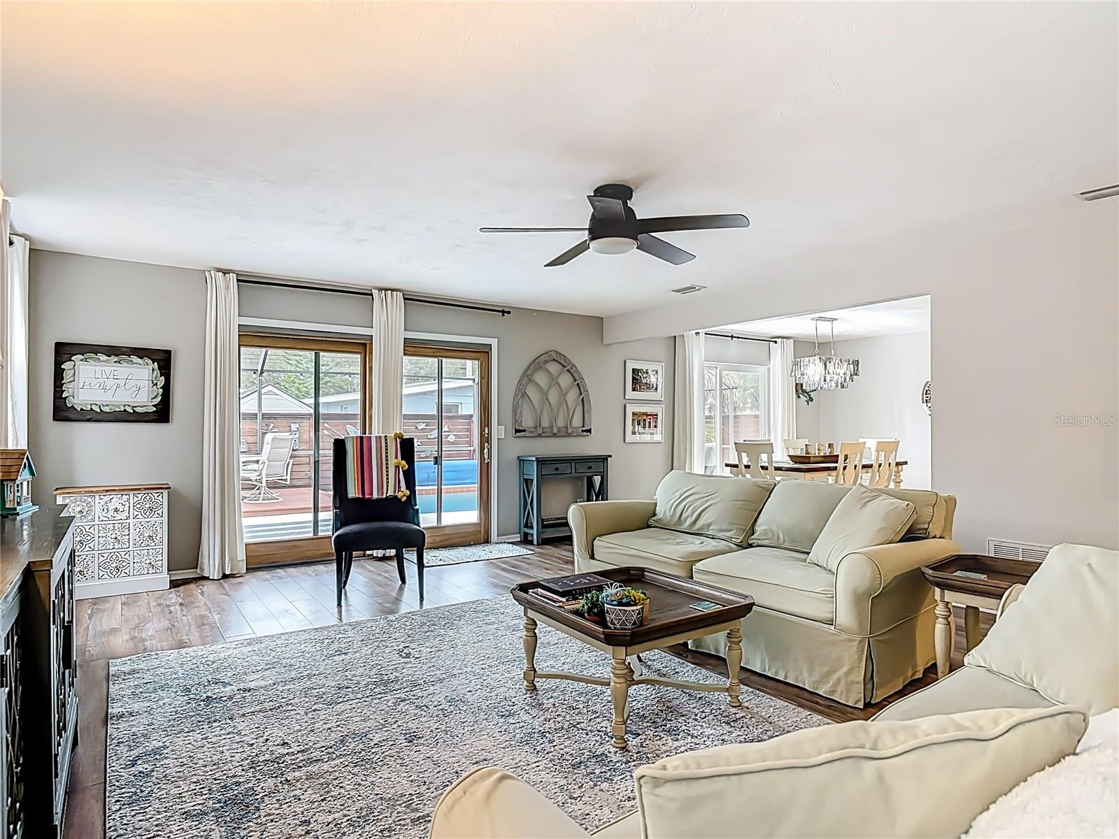 LIGHTHOUSE SHORES - Residential